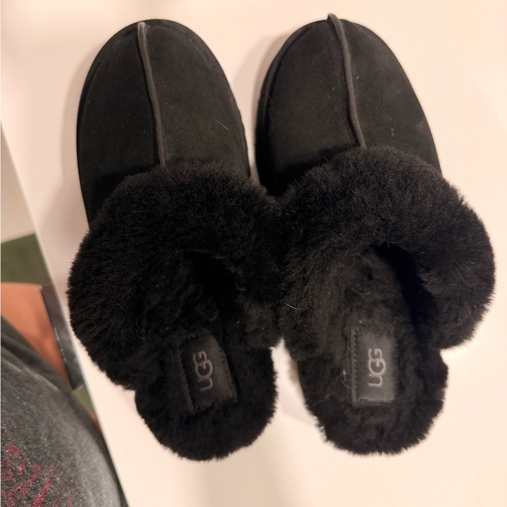 UGG Kids Black Slippers - Picture 2 of 3